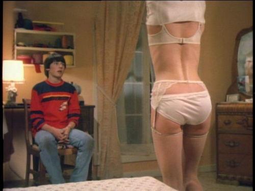 偷窥课程在线观看,偷窥课程在线观看背后的秘密与警示 第2张 偷窥课程在线观看,偷窥课程在线观看背后的秘密与警示 第2张